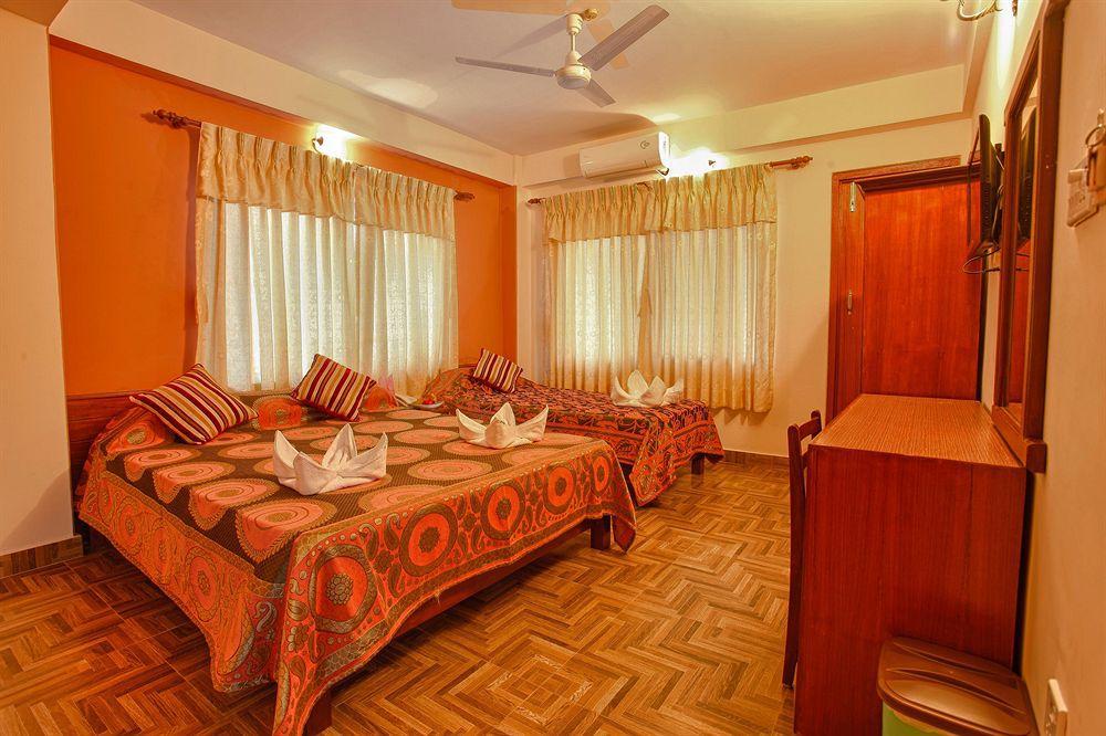 Hotel Crystal Palace Ποκάρα Εξωτερικό φωτογραφία