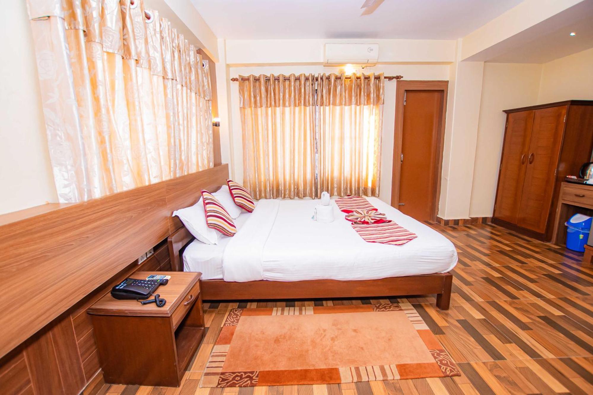 Hotel Crystal Palace Ποκάρα Εξωτερικό φωτογραφία
