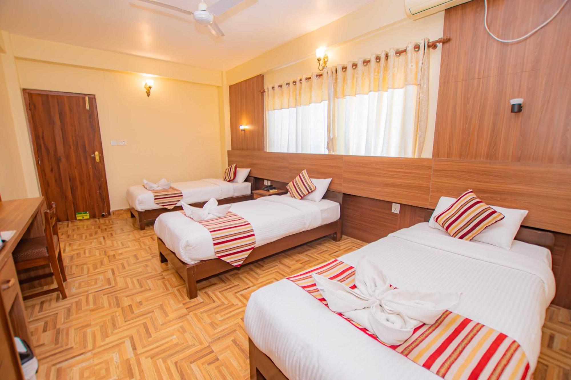 Hotel Crystal Palace Ποκάρα Εξωτερικό φωτογραφία