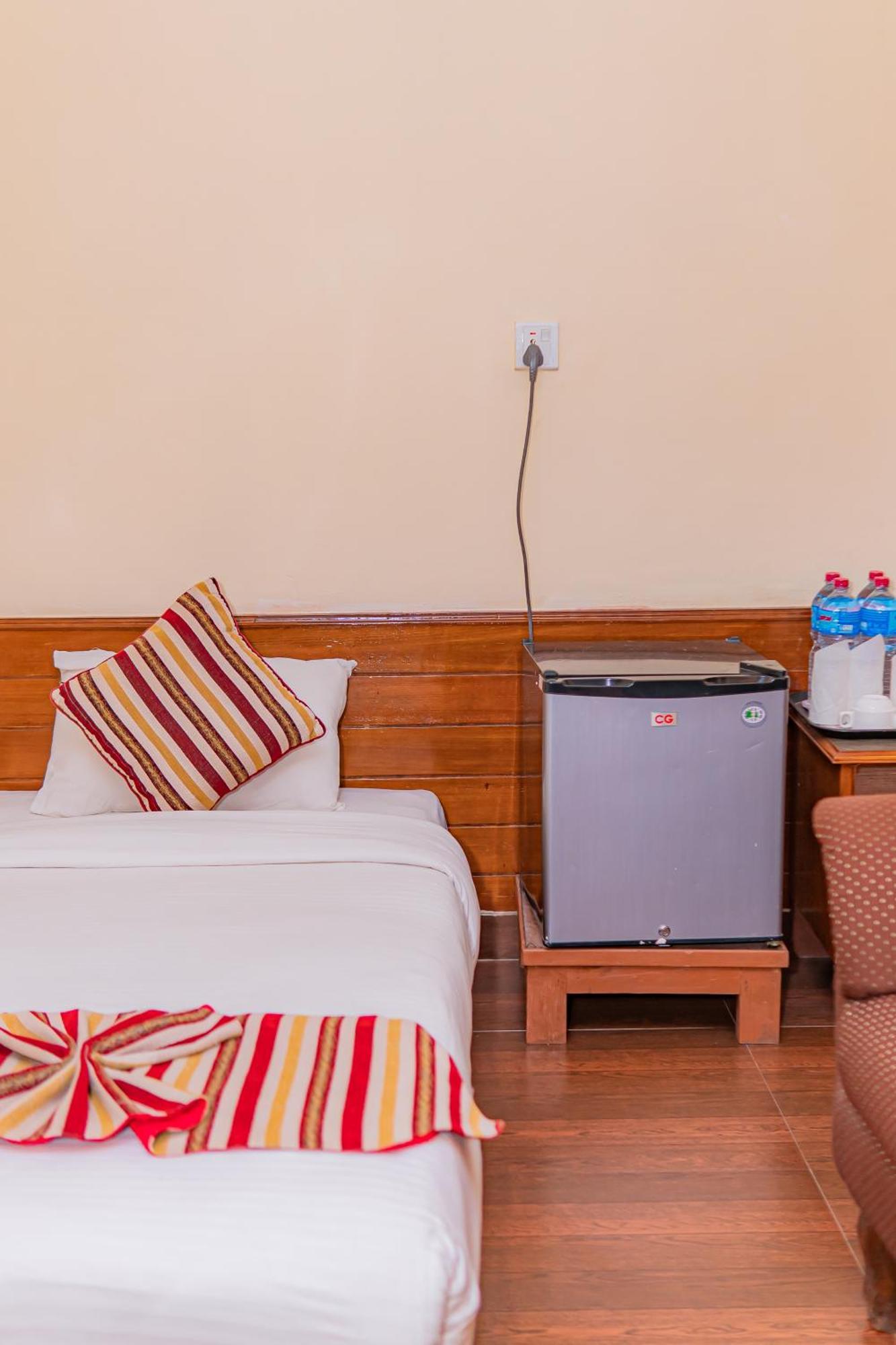 Hotel Crystal Palace Ποκάρα Εξωτερικό φωτογραφία